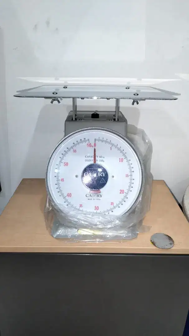 Timbangan duduk Camry 60 kg, swcond