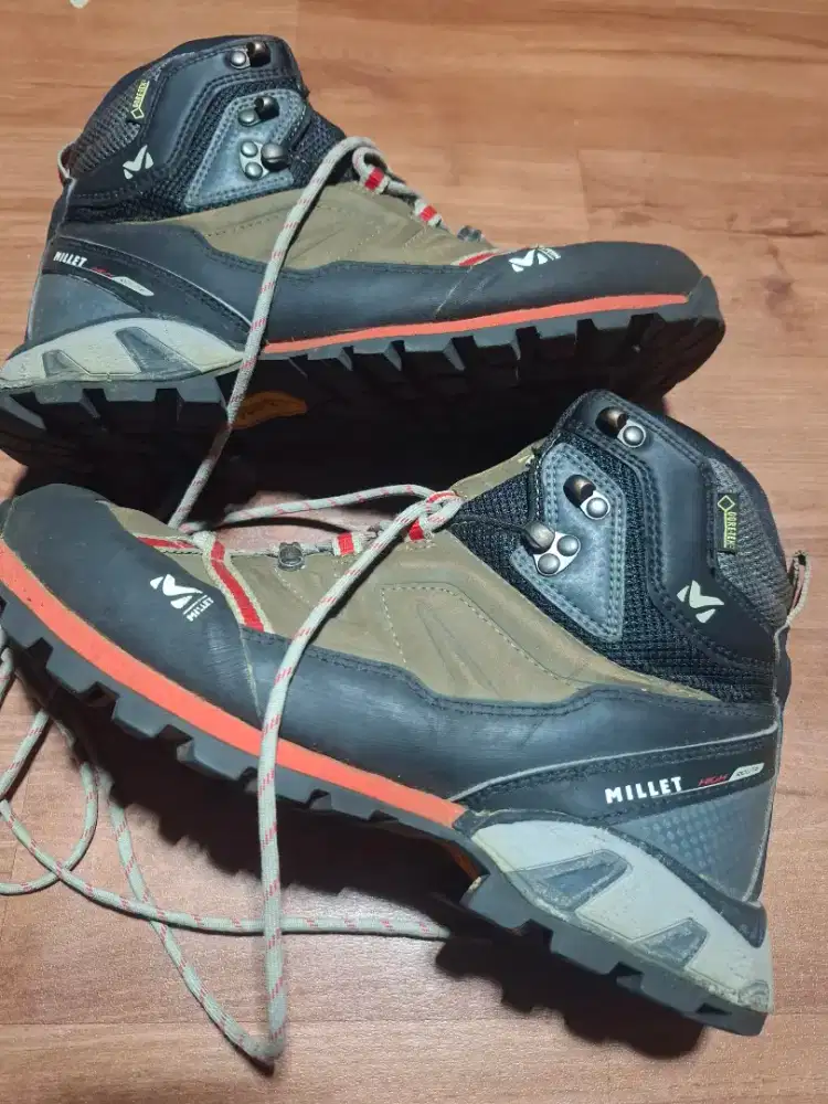 Sepatu gunung waterproof original Millet