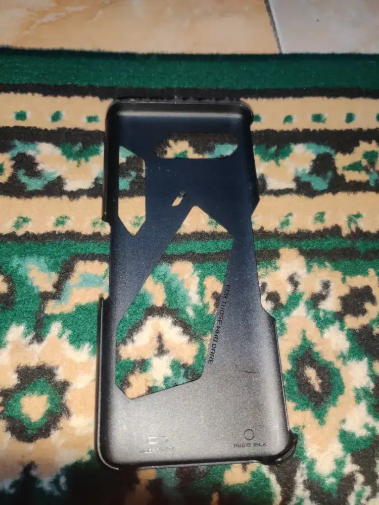 AeroCase Rog Phone 5s.