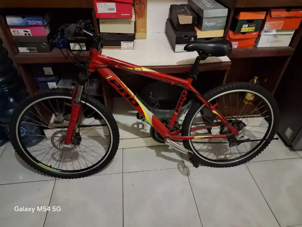 Sepeda mtb merah italy