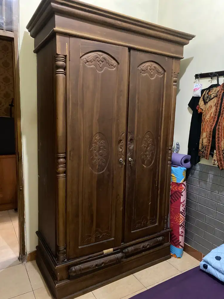 Lemari Kayu Jati Asli