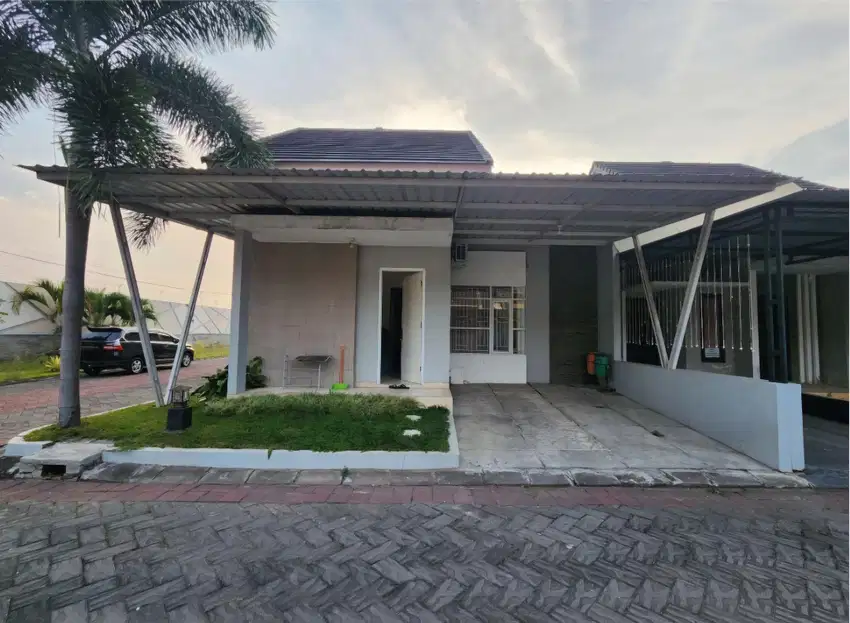 Rumah Cluster Mewah Ada Kolam Renangnya Kartasura