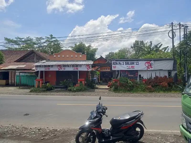Dijual Rumah & Kios di Jalan Raya Provinsi