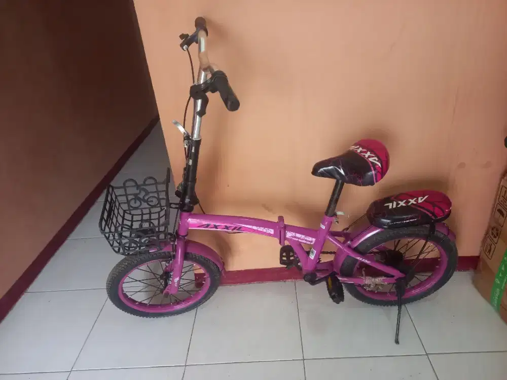 Sepeda anak cewe usia 6/10