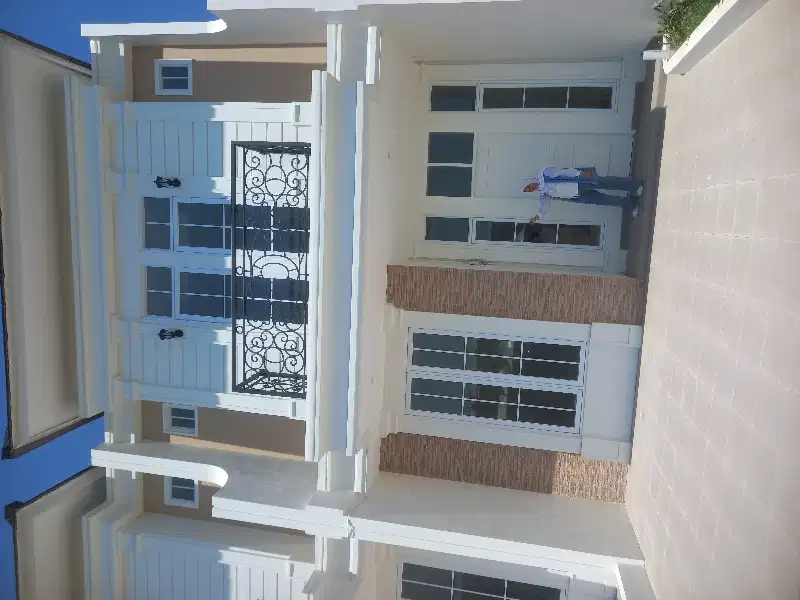 RUMAH CANTIK 2 LANTAI