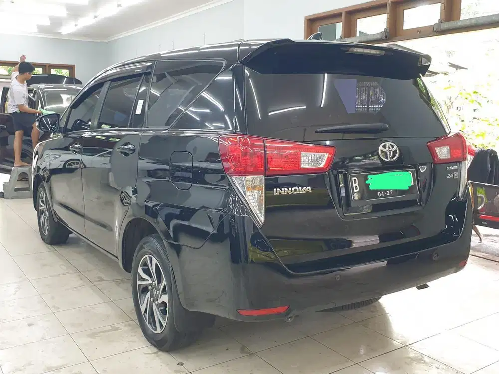 Innova Reborn  G 2.4 At hitam diesel  pakai dari baru , ass all risk