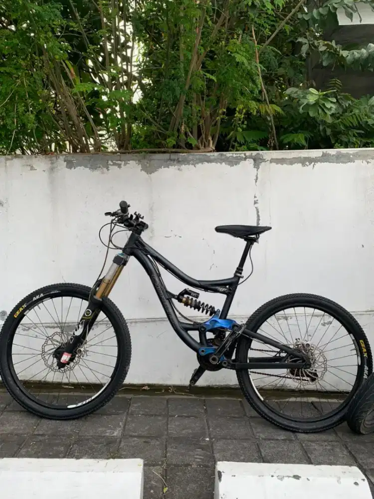 Sepeda Full Suspension