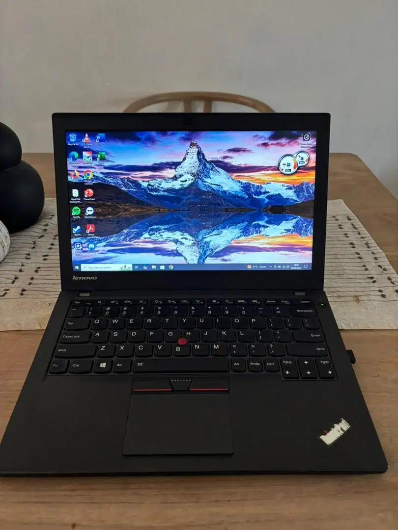 Lenovo thinkpad x250 core i5 gen 5 ram 8gb ssd 128gb hdd 500gb