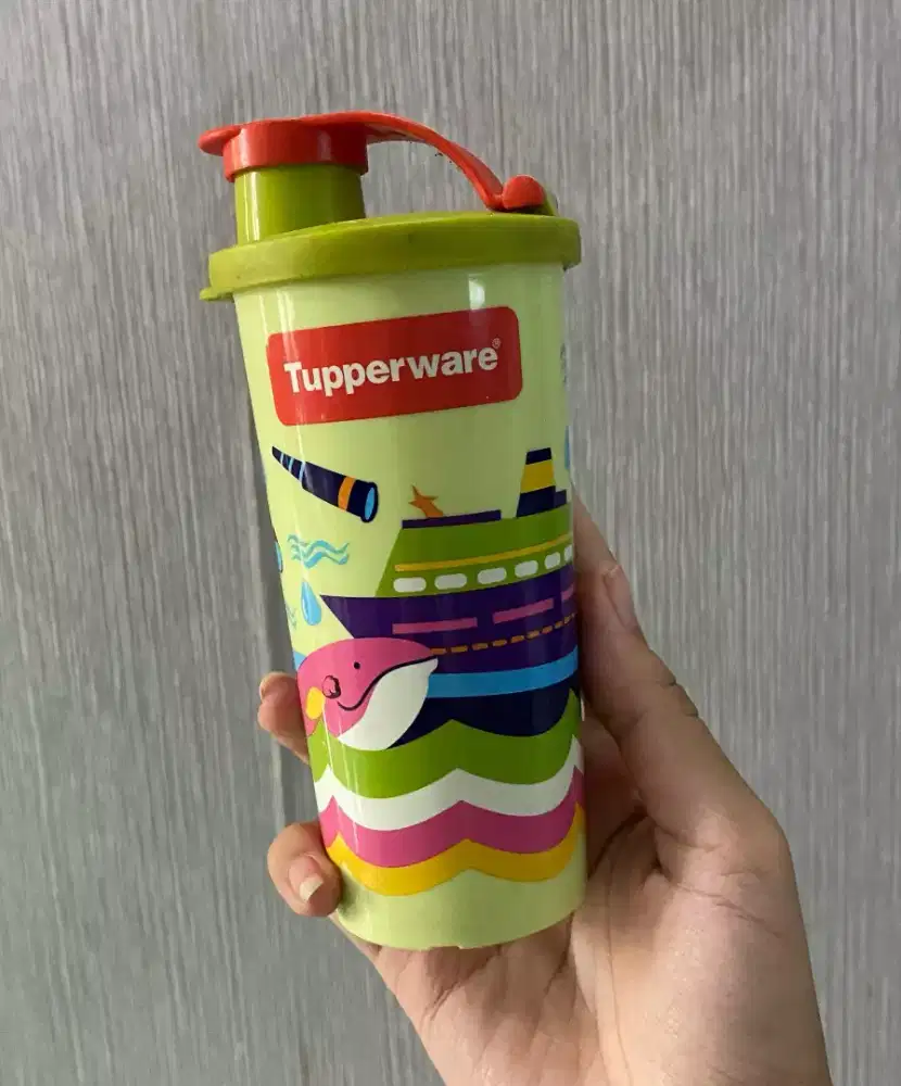 Tumbler Tupperware