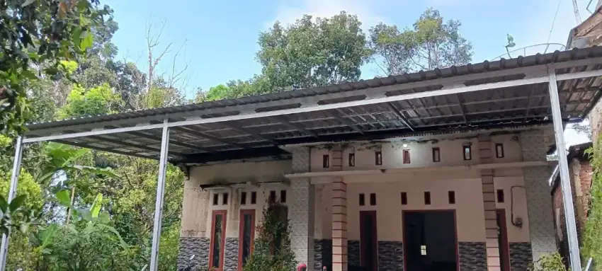 Kanopi baja ringan