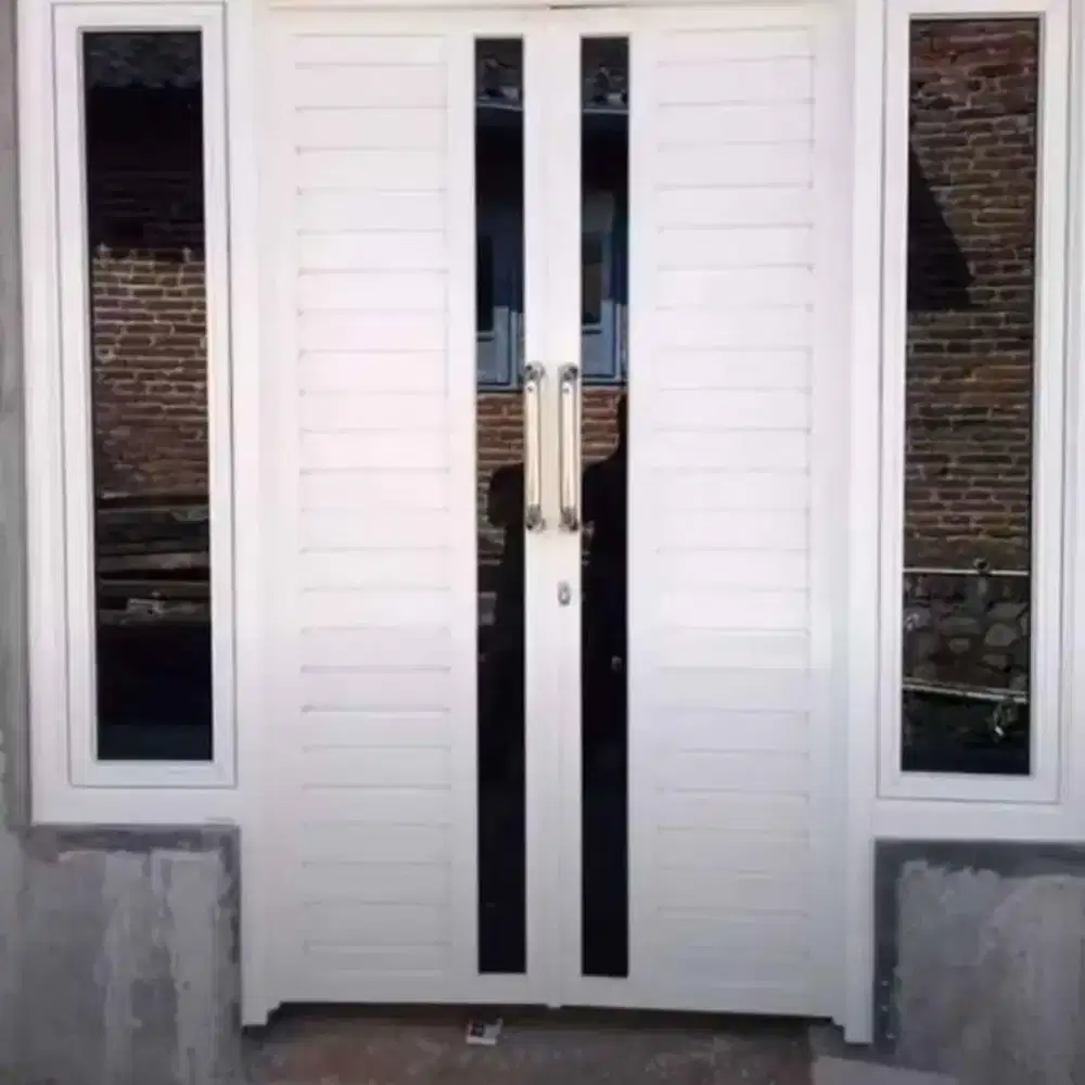 Jual kusen pintu satu dan pintu dua dari bahan aluminium dan kayu