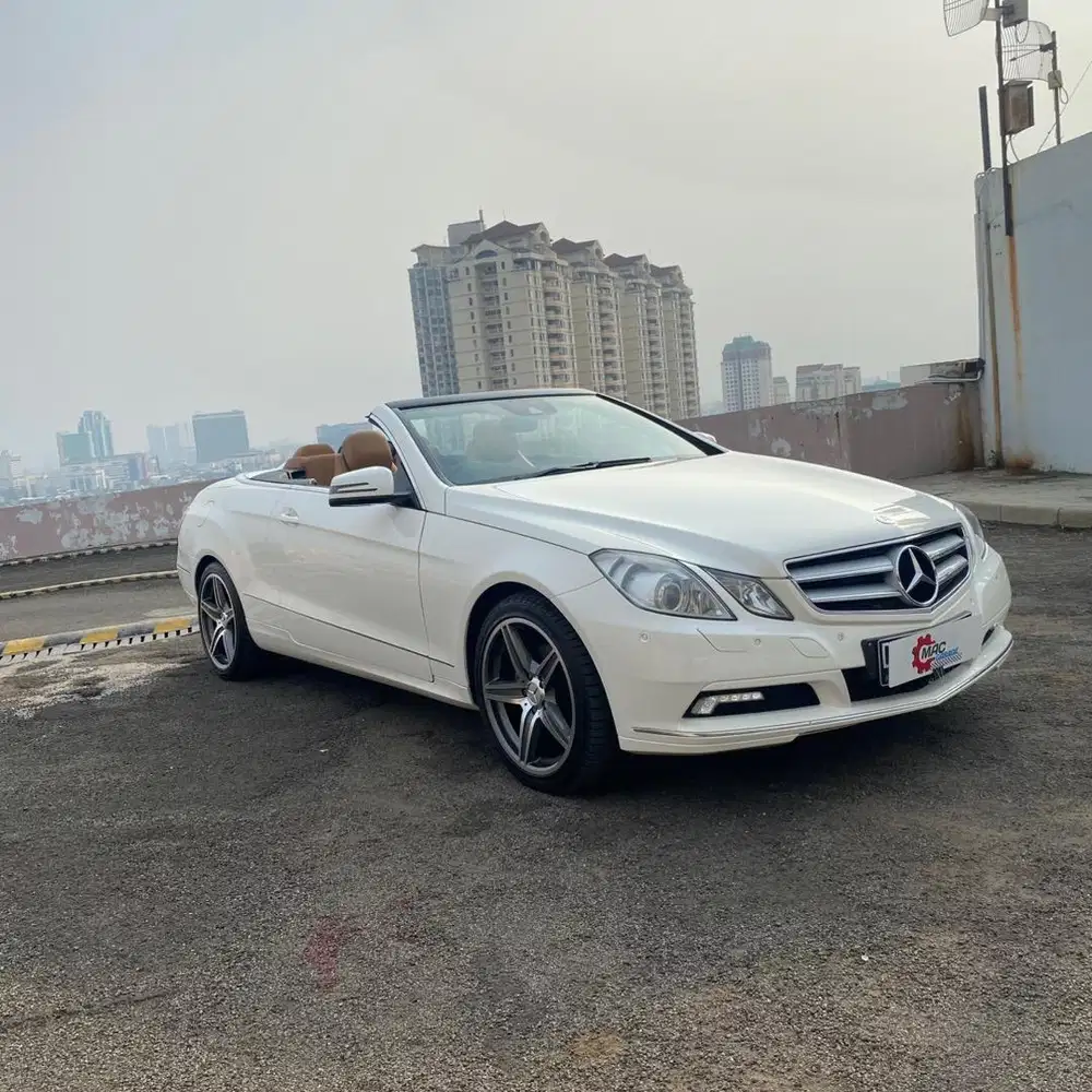 Mercedes Benz E250 Cabriolet W212 2011 LOW ODO