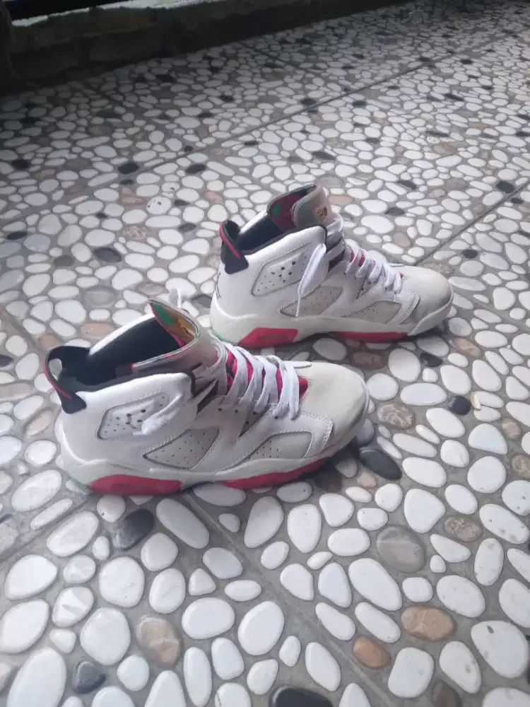 Sepatu olahraga basket seken ORI