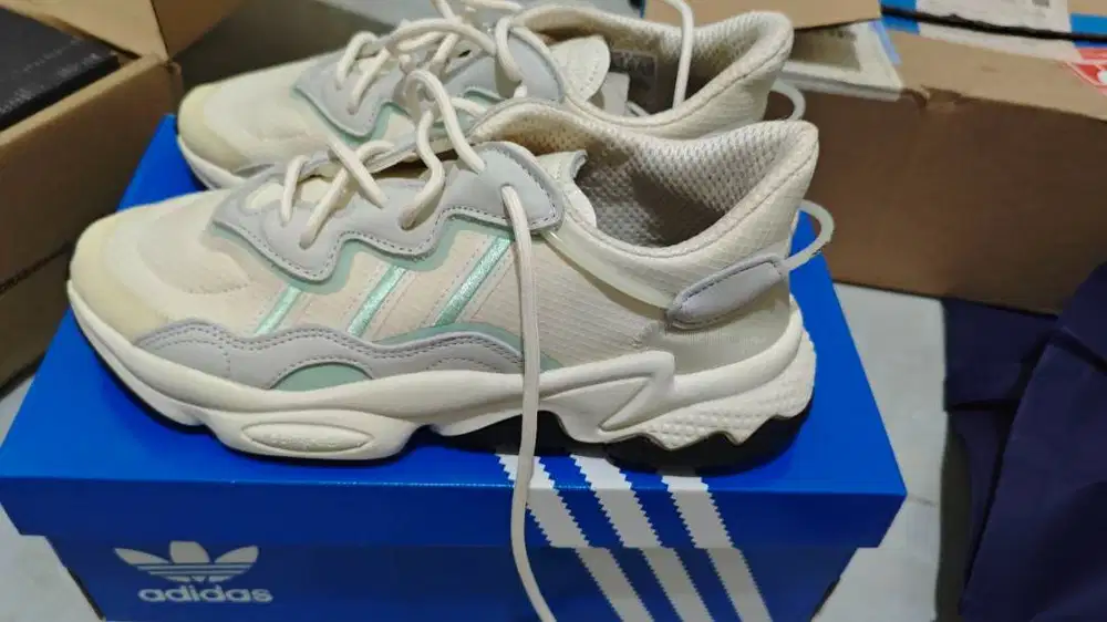 Sepatu Wanita Adidas (preloved)