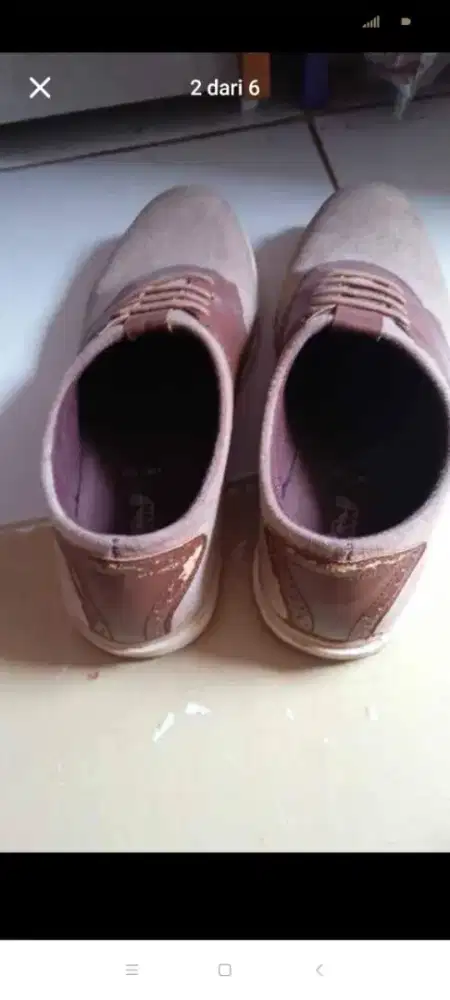 Sepatu bekas jarang pakai, no. 43 pria.