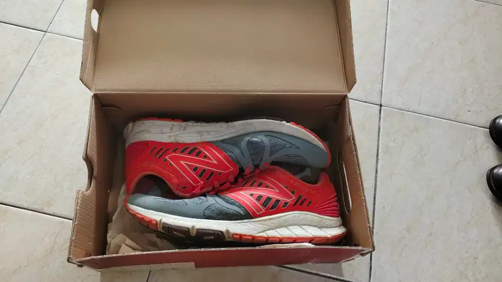 Sepatu New balance Running Original