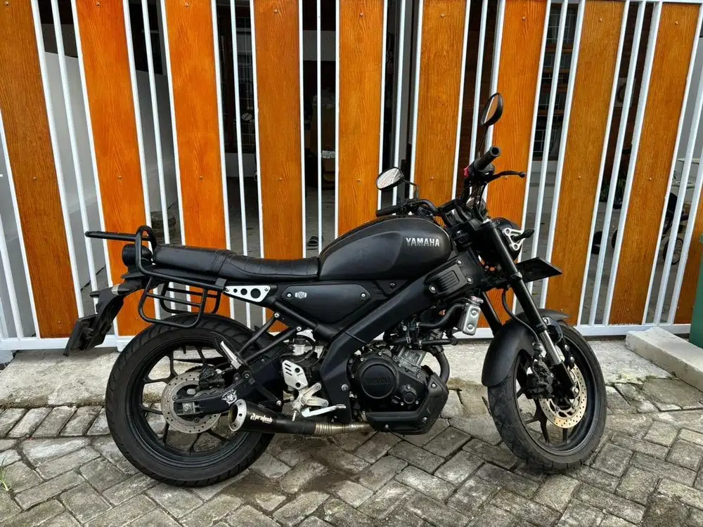 XSR 2021 FULL BLACK