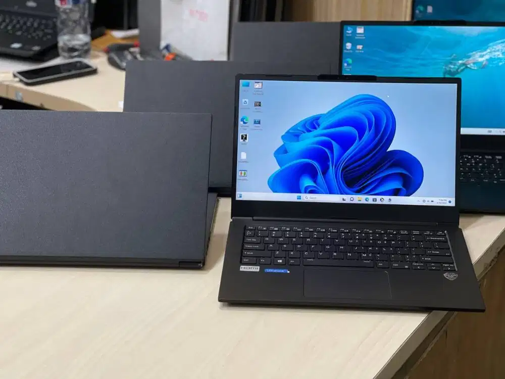 AFTERSHOCK L140CU Core i7-10510U RAM 8GB DDR4 SSD 256GB D-EC