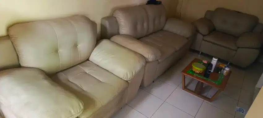 Kursi Sofa 2.1.1 bahan kuat, empuk bagus second