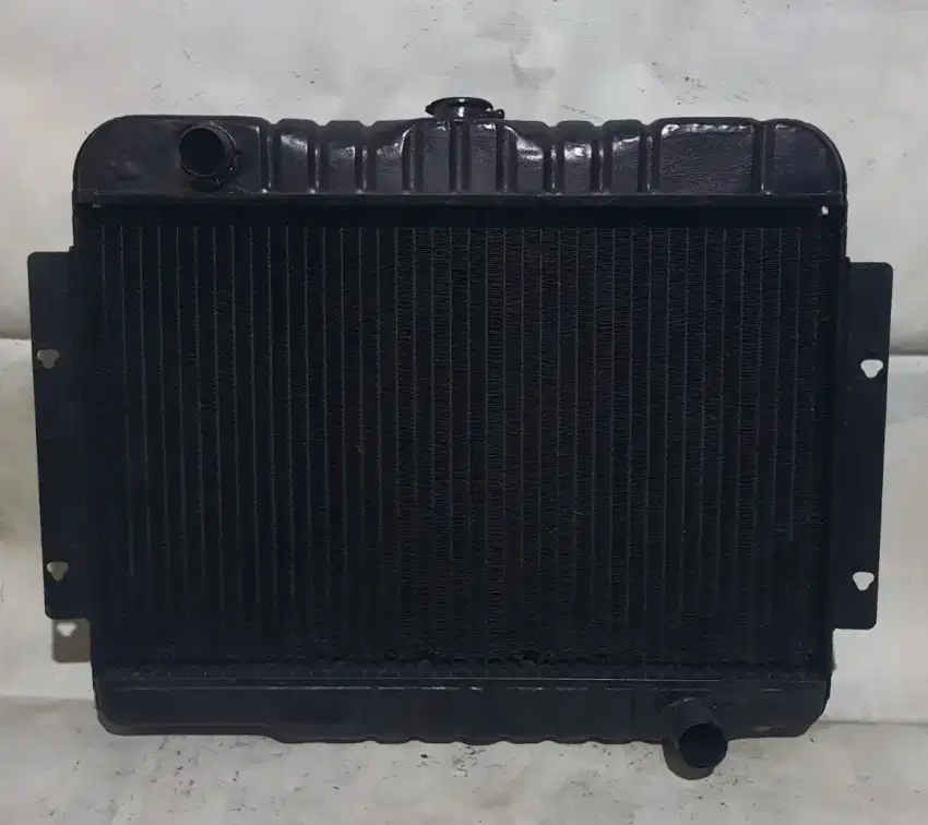 Radiator Jeep CJ7 Diesel dan Bensin