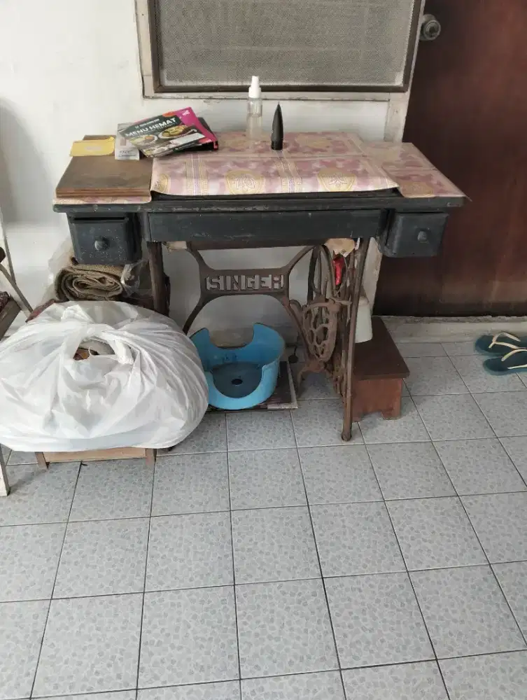 Mesin jahit merk singer