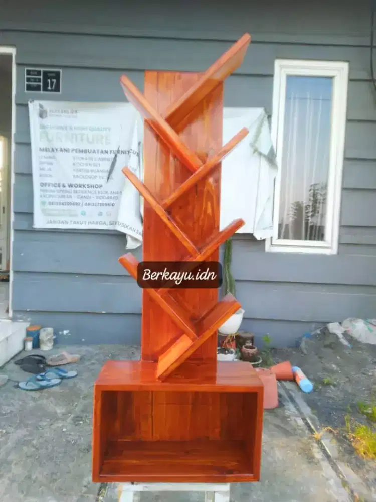 Rak buku serbaguna UK= tinggi:100cmxLebar:40cm