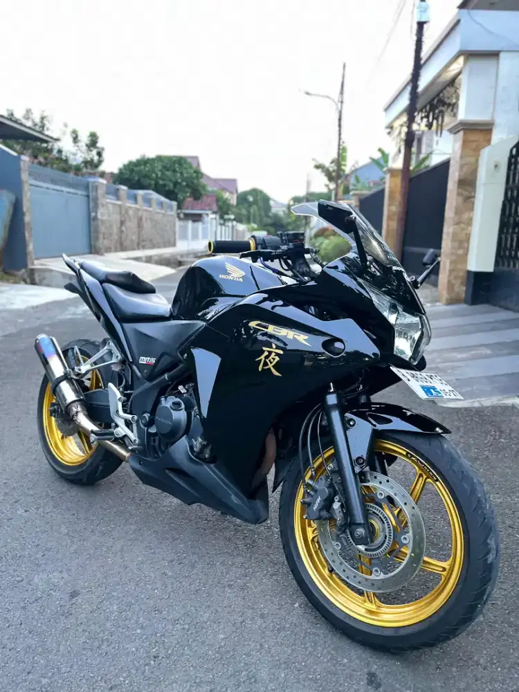 Honda CBR 250 CBU 2011