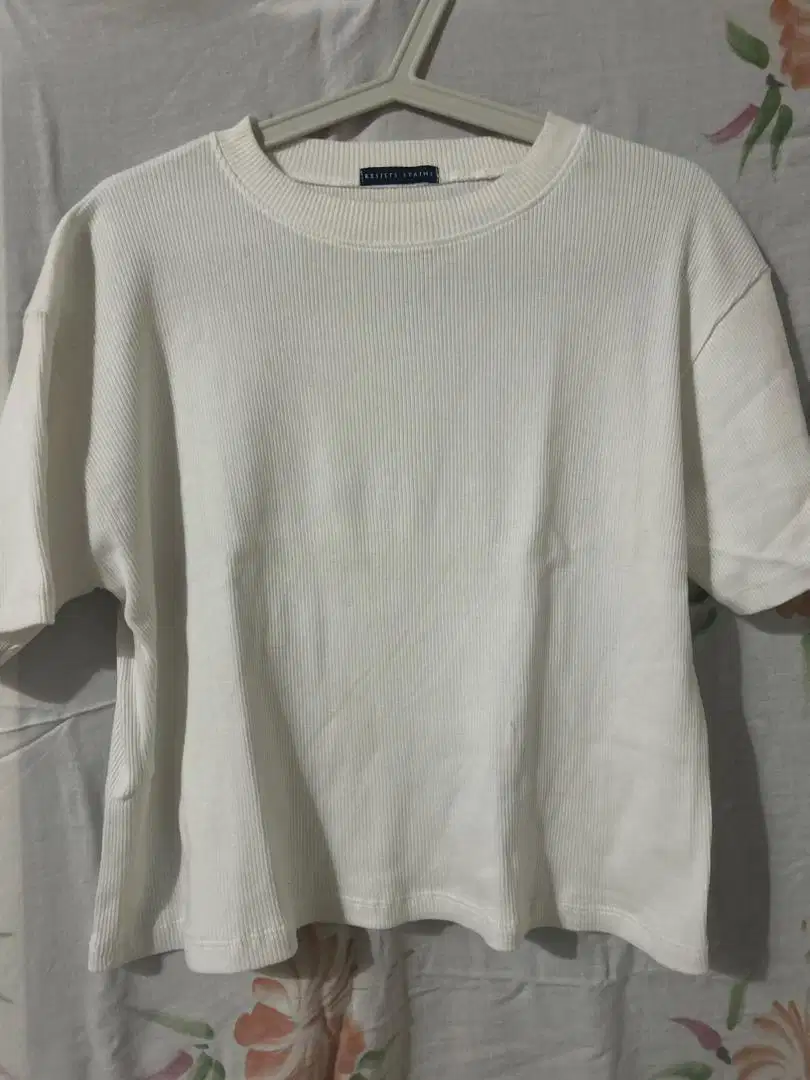 Preloved/Thrift Atasan Putih All Size
