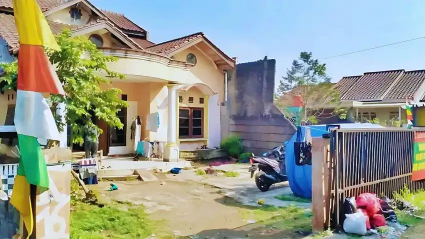 Di jual Rumah dua lantai Tanah dan Bangunan, Cibinong Pos PM, 404m