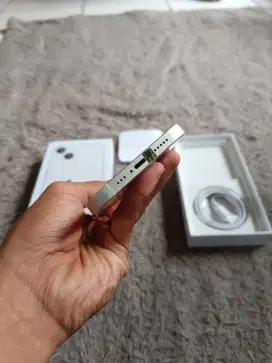 iPhone 13 128gb starlight