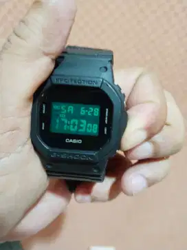 Jam tanganCasio 5600BBN