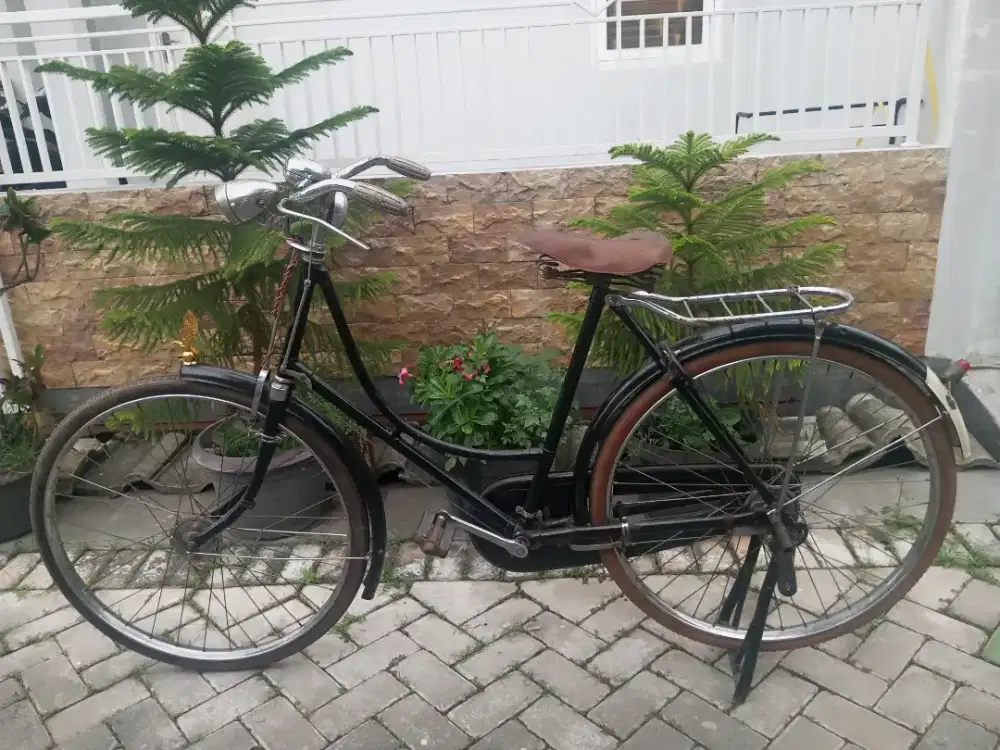 Sepeda pancal jadul unto Hercules sawojajar malang