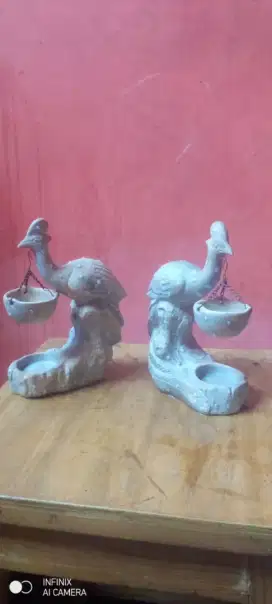 Pajangan Keramik Sepasang Burung Merak Cantik