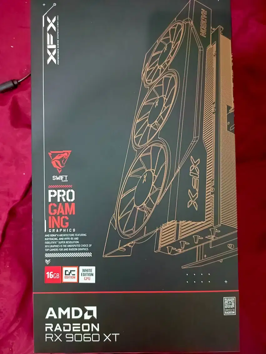VGA XFX RX 9060 XT SWIFT White Triple Fan 16GB OC GDDR6
