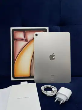 IPAD AIR M2 256 WiFi/iBox starlight Like new