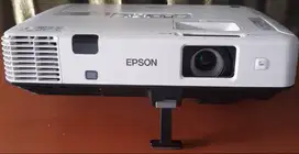 Proyektor Epson EB-1955 XGA LCD Projector 4500 HDMI 2nd Bekas