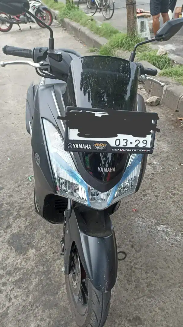 Over credit Yamaha Lexi