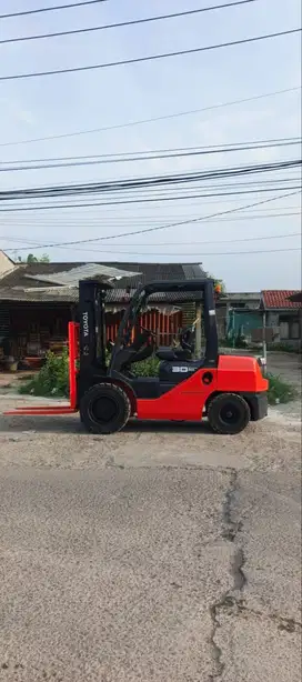 Forklift Toyota 3 Ton,Manual,Threelift 4,5 Meter,1DZ,8FD30,Tahun 2019