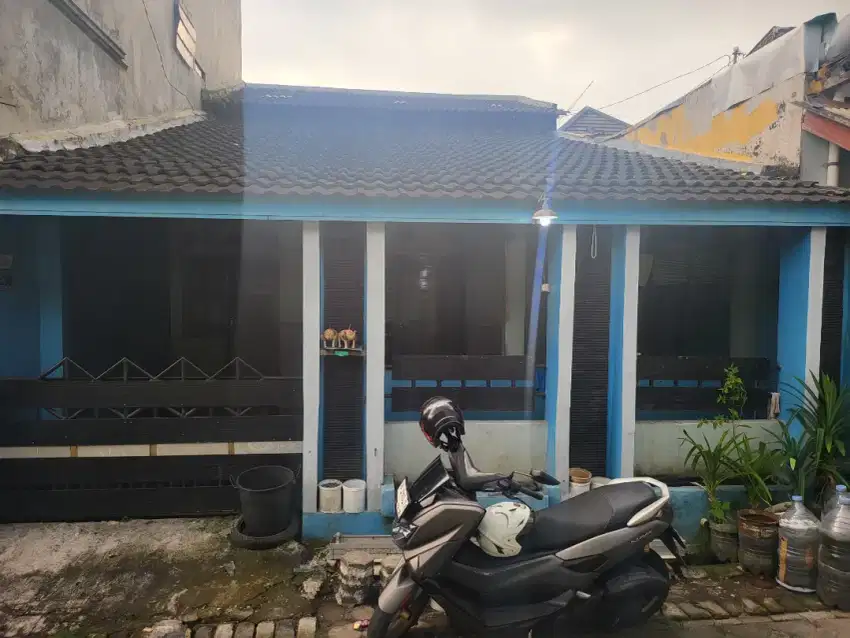 Disewakan Rumah Kontrakan Tahunan Tengah Kota