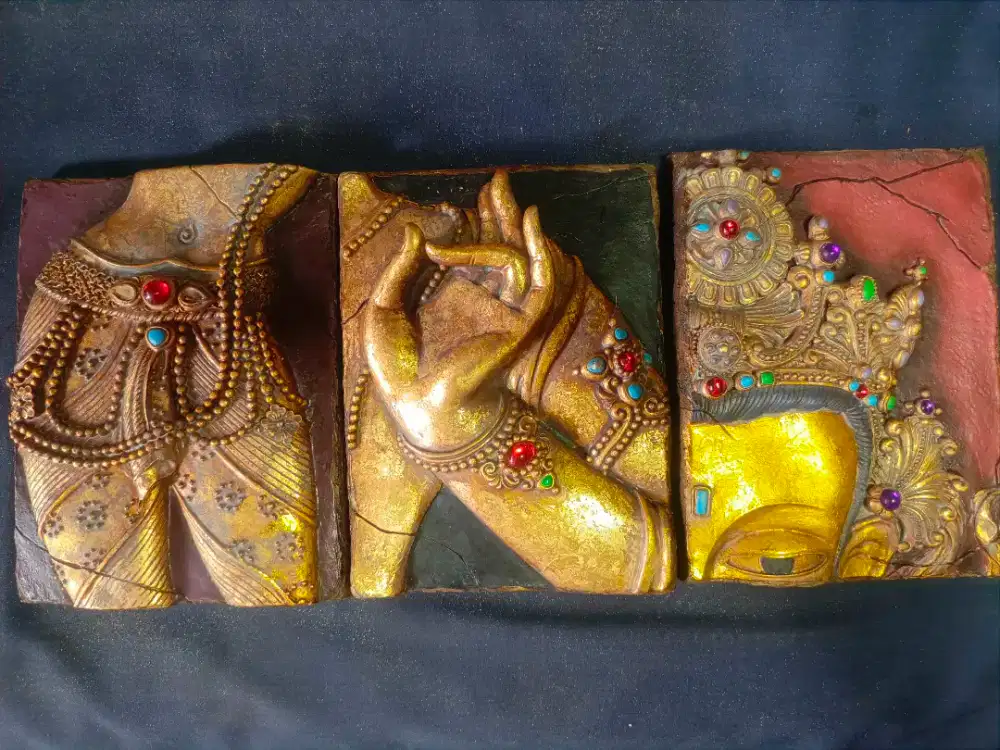 Pajangan dinding tales by pave