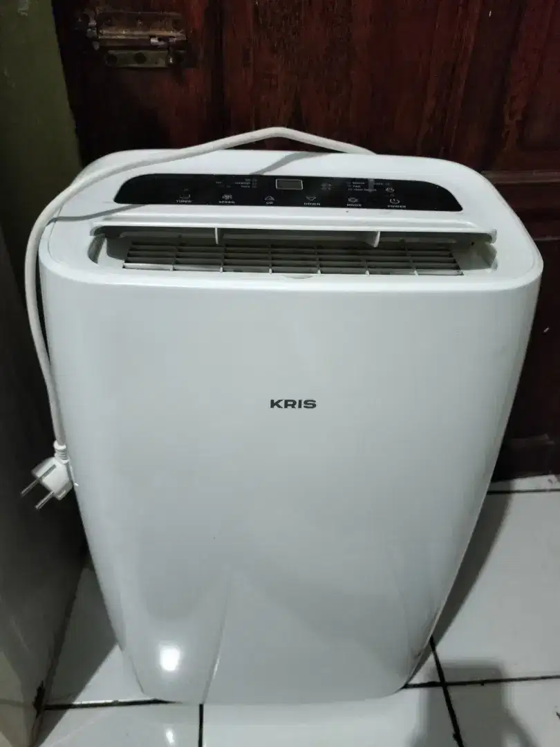 Dijual dehumidifier Kris 20ltr putih