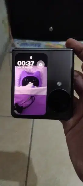 Handphone Oppo Find N3 Flip