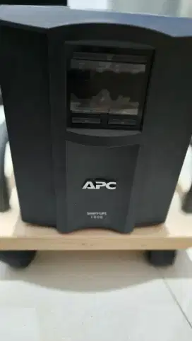 Smart UPS APC 1500