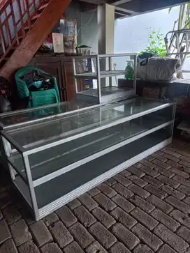 Dijual Etalase Bekas Warteg