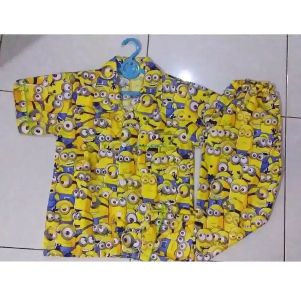 Piyama anak motif Minion baru
