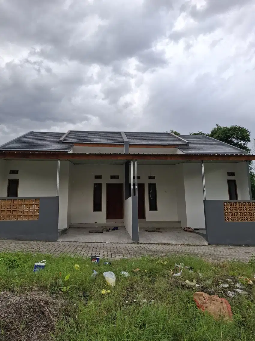 Rumah Murah Modern Minimalis Selangkah Raya Pandaan-Tretes