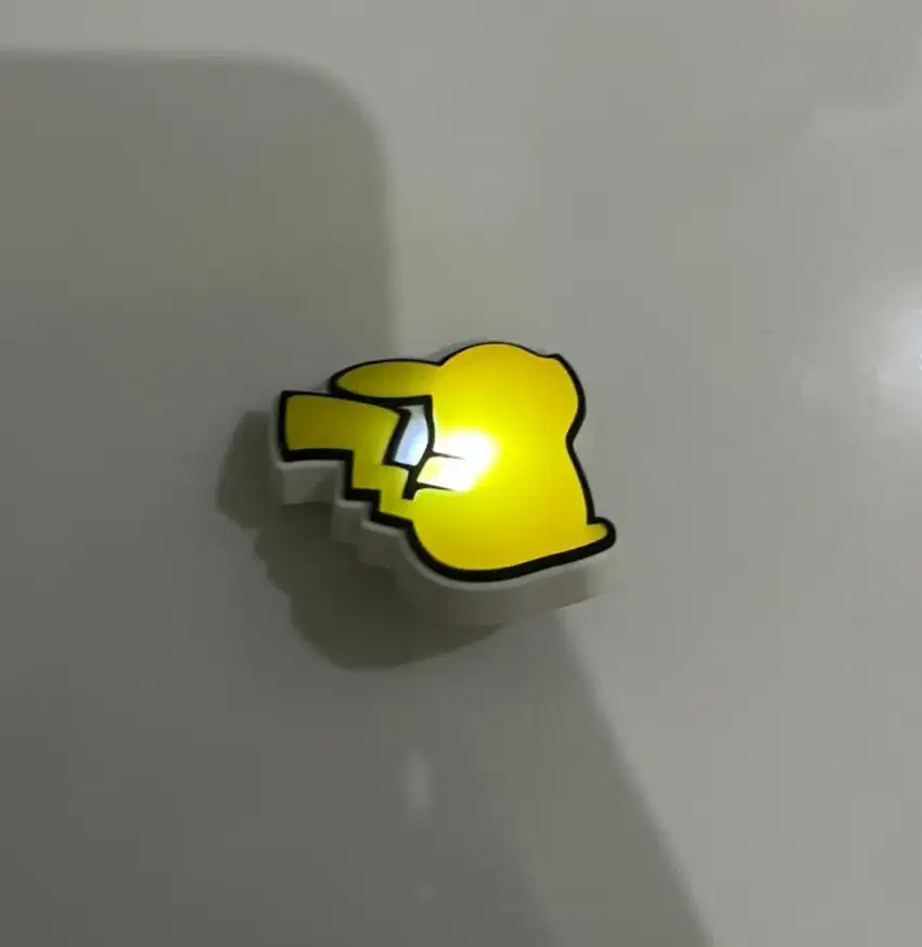 Jibbitz Crocs Original Pokemon Pikachu Led Elevated