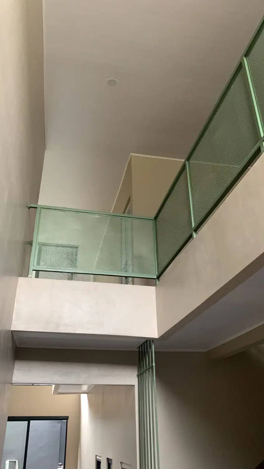 Rumah Bagus 2 Lantai Semi Furnished Cinere Estate, Depok