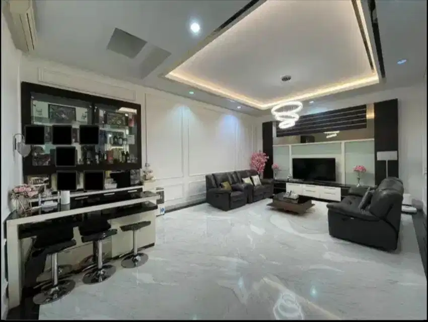 Dijual Rumah Mewah Dalam Kompleks Elite Kelapa Gading