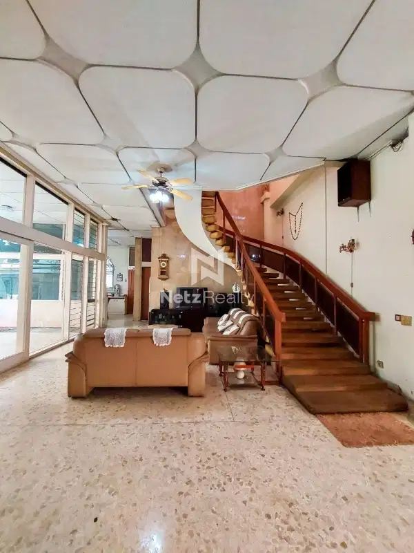 Rumah kebayoran baru strategis Jln Lauser dekat Mayestik